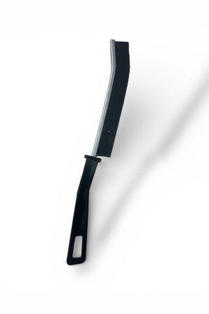 מברשת ניקוי דקה עם ידית אחיזה